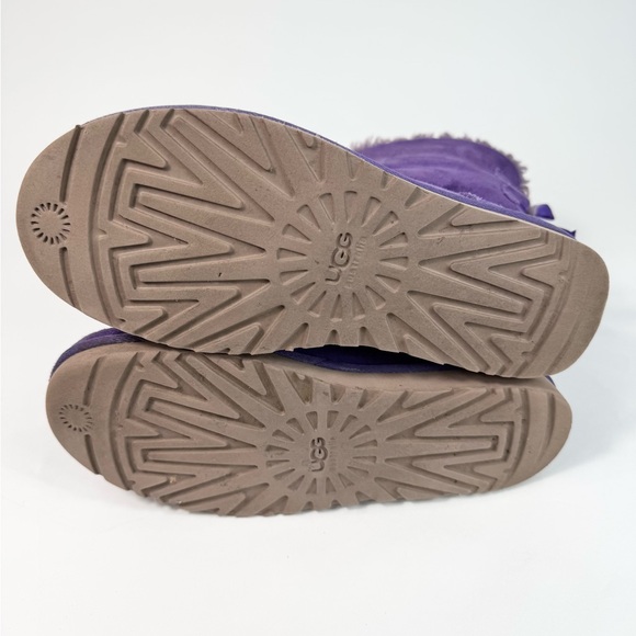 UGG Bailey Bow II Purple Sheepskin Boots #1002954 - Size 9 - Picture 5 of 8